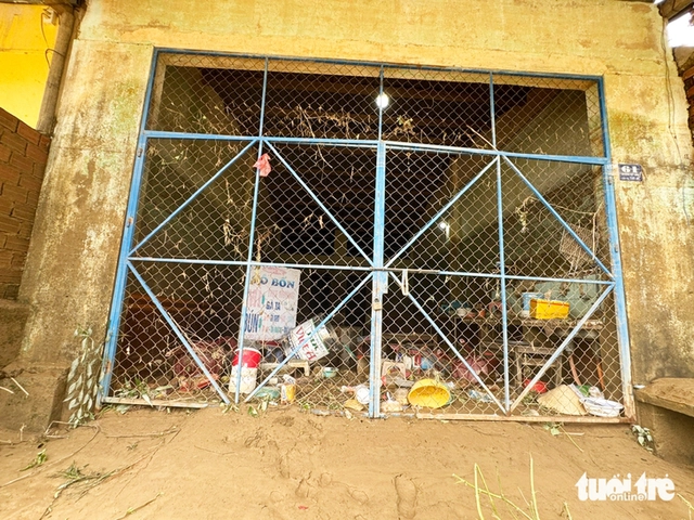 Off-season floods take heavy toll on crops in central Vietnam’s flood-prone district- Ảnh 13. Off-season floods take heavy toll on crops in central Vietnam’s flood-prone district- Ảnh 13.