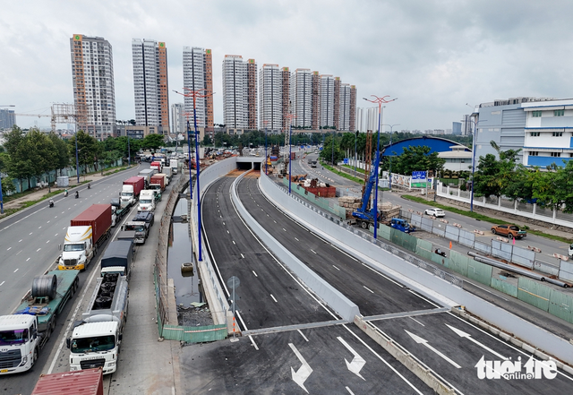 Slow progress at An Phu Intersection project in Ho Chi Minh City despite 6-month deadline- Ảnh 13. Slow progress at An Phu Intersection project in Ho Chi Minh City despite 6-month deadline- Ảnh 13.