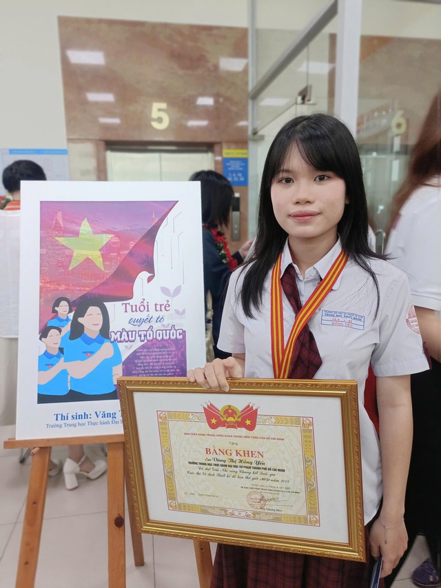 Đạt giải nhì thiết kế đồ họa cấp quốc gia nhờ tham gia hoạt động Đoàn - Ảnh 2.