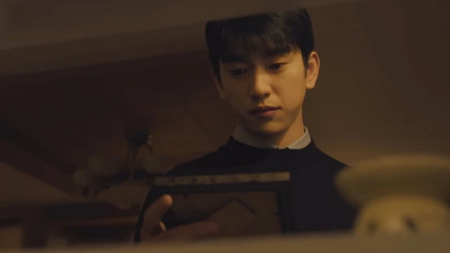 6 sự thật có thể bạn chưa biết về nam chính Our unwritten Seoul- Ảnh 1.