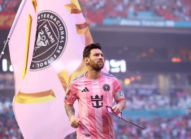 Healthy crowds and Messi mania lift Club World Cup, but quality gap shows- Ảnh 2. Healthy crowds and Messi mania lift Club World Cup, but quality gap shows- Ảnh 2.