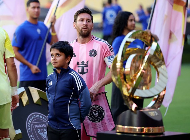 Healthy crowds and Messi mania lift Club World Cup, but quality gap shows- Ảnh 1. Healthy crowds and Messi mania lift Club World Cup, but quality gap shows- Ảnh 1.