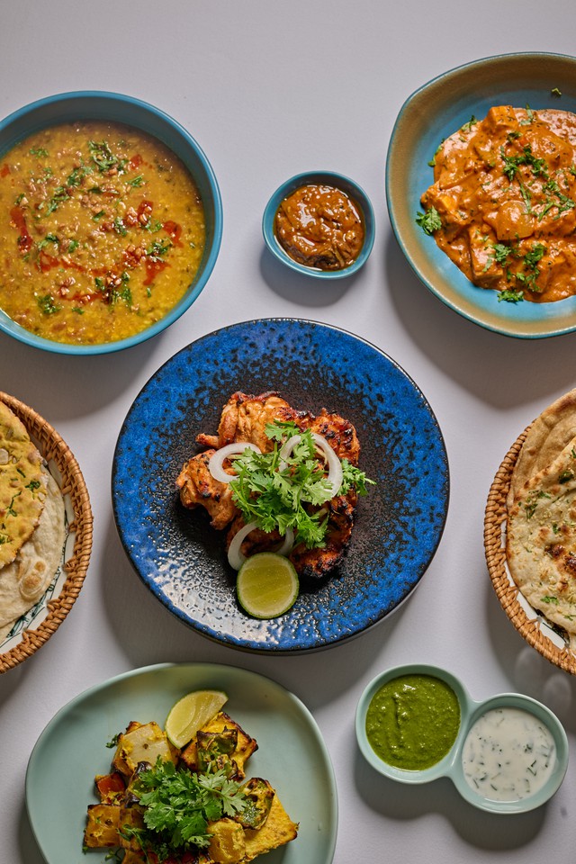 Da Nang resort welcomes Indian specialty chef - Ảnh 1.