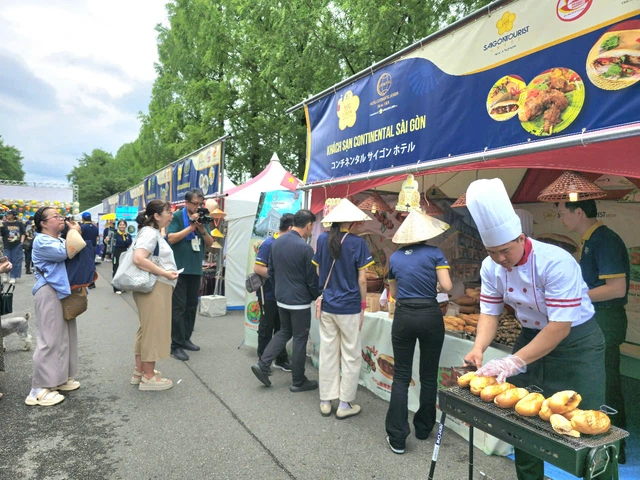 Over 100,000 visitors attend Vietnam culture, food festival in Japan- Ảnh 3.