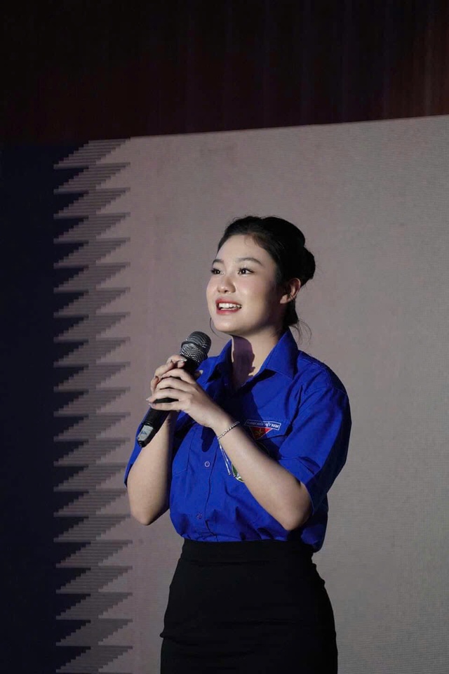 Nữ sinh song ngành là én vàng Én sinh viên 2025 - Ảnh 4.