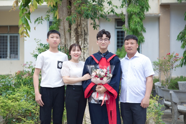 Lang Anh Khôi: nam sinh Kon Tum vừa giỏi vừa 'chất'  - Ảnh 17.