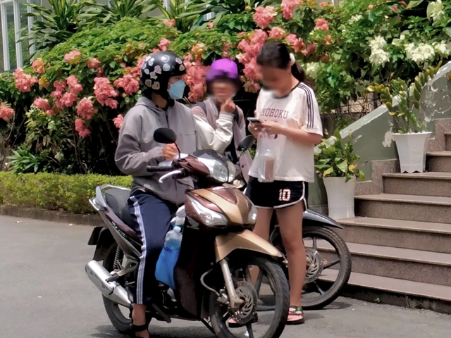 Sinh viên làm shipper: cơ hội học được kỹ năng mềm - Ảnh 2.