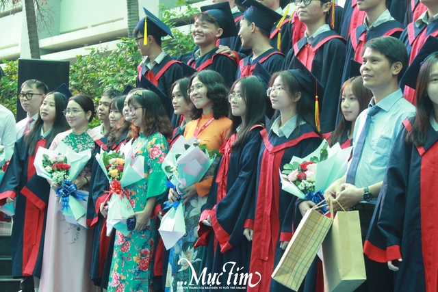 Học sinh Trường THPT Võ Văn Kiệt được cấp 'passport' vào lễ tri ân và trưởng thành- Ảnh 14.
