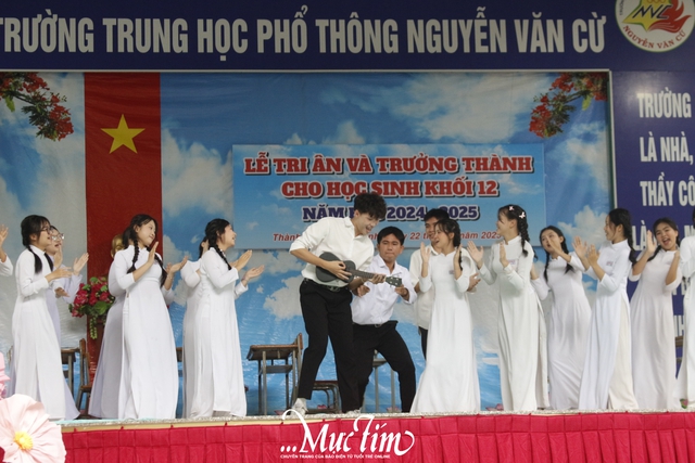 Hiệu trưởng Trường THPT Nguyễn Văn Cừ dặn dò học sinh: Dù sớm hay muộn cũng phải về đích - Ảnh 3.