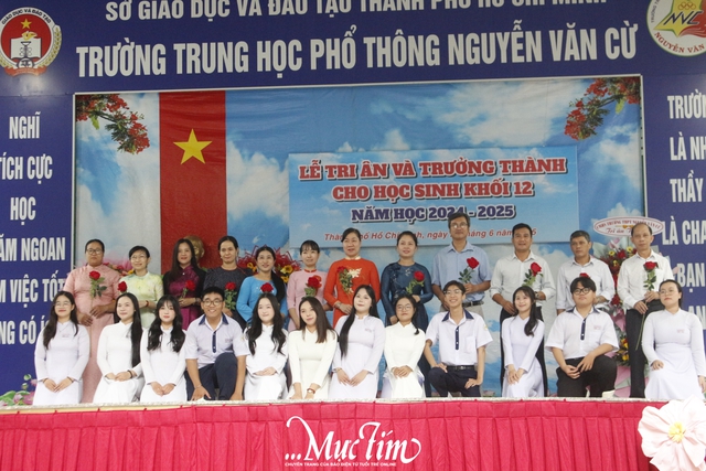 Hiệu trưởng Trường THPT Nguyễn Văn Cừ dặn dò học sinh: Dù sớm hay muộn cũng phải về đích - Ảnh 13.