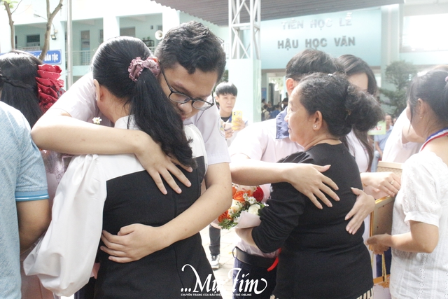 Hiệu trưởng Trường THPT Nguyễn Văn Cừ dặn dò học sinh: Dù sớm hay muộn cũng phải về đích - Ảnh 18.