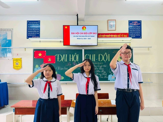 Thí sinh đạt 9,5 điểm môn văn lớp 10 TP.HCM viết kín 9 trang giấy thi- Ảnh 3.
