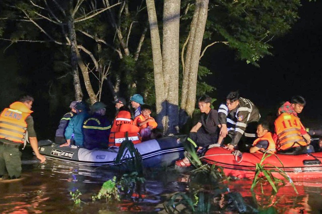 Flooding isolates hundreds of households in mountainous Vietnamese province- Ảnh 4. Flooding isolates hundreds of households in mountainous Vietnamese province- Ảnh 4.