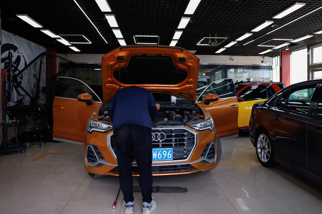 China auto industry inflates sales by exporting new cars as 'used' - Ảnh 2.