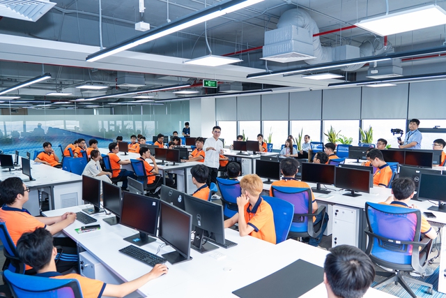 Sinh viên Công nghệ thông tin HUTECH trưởng thành từ môi trường học thật, làm thật - Ảnh 4.