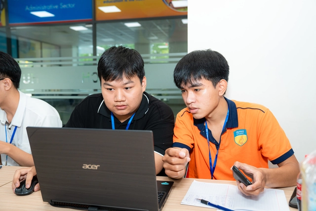 Sinh viên Công nghệ thông tin HUTECH trưởng thành từ môi trường học thật, làm thật - Ảnh 5.