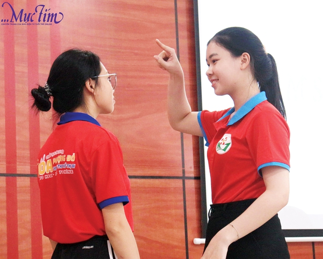 Khi chiến sĩ... nhập vai - Ảnh 2.