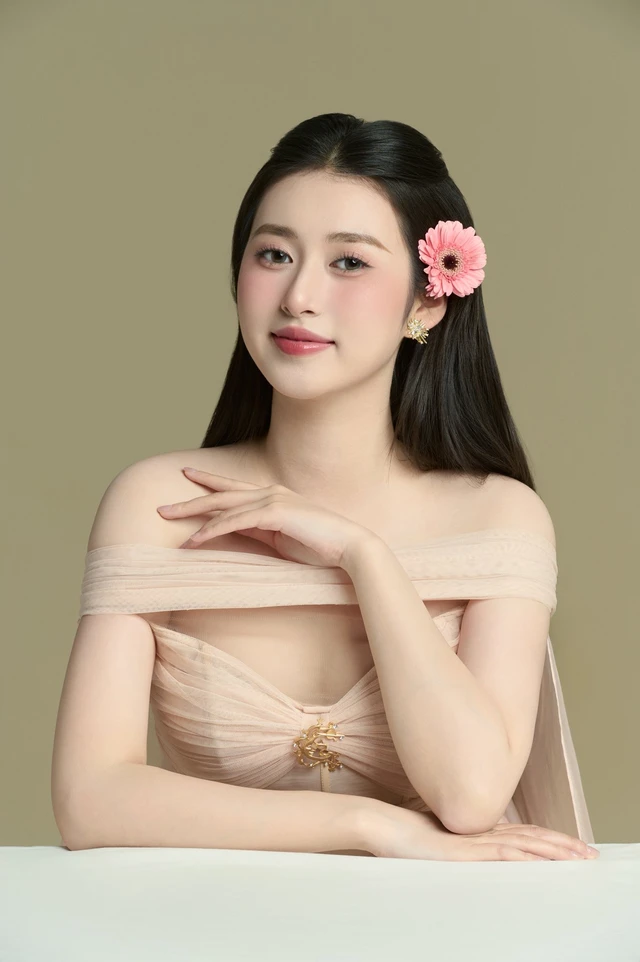 Tân Hoa hậu Trái đất 2025 Ngô Thị Trâm Anh có profile ấn tượng ra sao? - Ảnh 4.