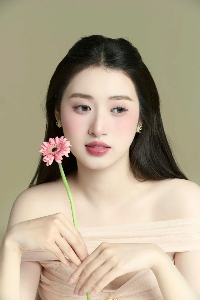Tân Hoa hậu Trái đất 2025 Ngô Thị Trâm Anh có profile ấn tượng ra sao? - Ảnh 8.