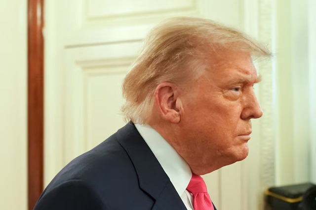 Trump cuts off US trade talks with Canada, shattering optimism over tariff deals - Ảnh 2.