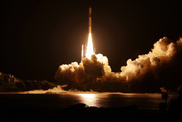Japan successfully launches final H-2A rocket- Ảnh 1.