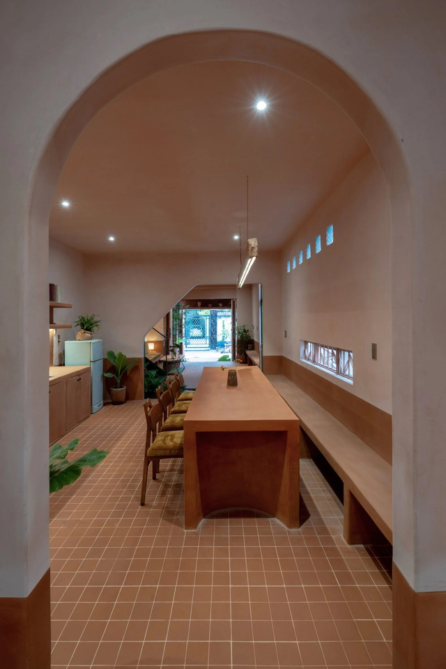 Check out the earthenware house in southern Vietnam featured in British magazine - Ảnh 12.