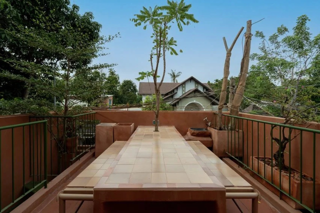Check out the earthenware house in southern Vietnam featured in British magazine - Ảnh 17.