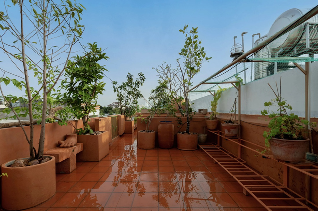 Check out the earthenware house in southern Vietnam featured in British magazine - Ảnh 18.