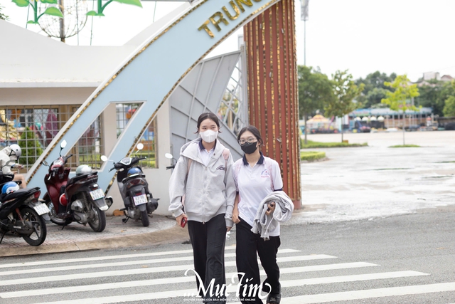 Hôm nay 4-6, thí sinh thi tuyển sinh lớp 10 ở Tiền Giang nghe phổ biến quy chế - Ảnh 3.