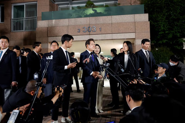 South Korea's new President Lee vows to revive democracy from 'near demise'- Ảnh 6.