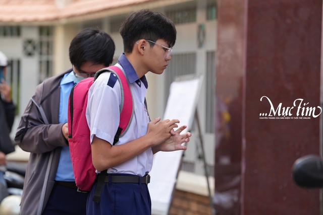 Hôm nay 5-6, thí sinh thi tuyển sinh lớp 10 ở TP.HCM nghe phổ biến quy chế thi  - Ảnh 4.