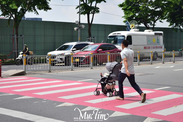 TP.HCM có đèn cảnh báo dưới đất cho người đi bộ- Ảnh 5.
