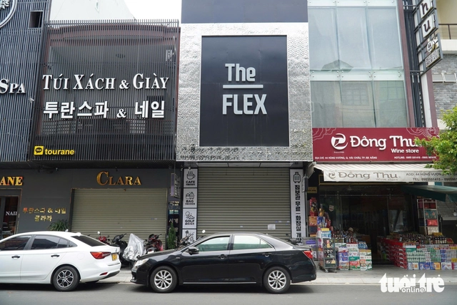 Luxury retail stores in Da Nang shutter after counterfeit goods inspection began- Ảnh 1. Luxury retail stores in Da Nang shutter after counterfeit goods inspection began- Ảnh 1.