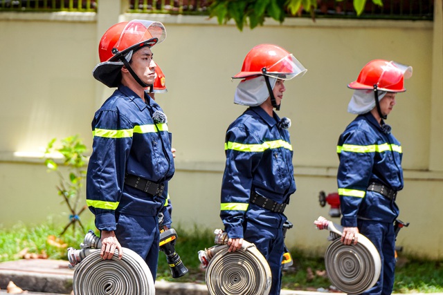 Ngô Kiến Huy, MONO, Phan Mạnh Quỳnh sẽ thế nào khi nhập vai công an nhân dân? - Ảnh 4.