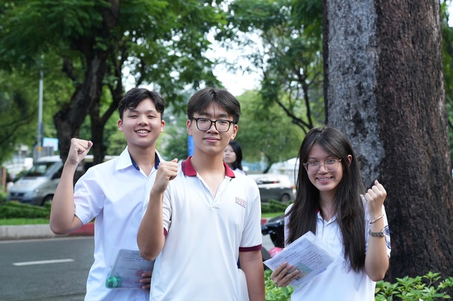 TP.HCM công bố đáp án kỳ thi tuyển sinh lớp 10 năm 2025 - Ảnh 1.