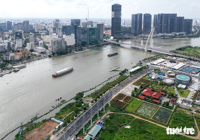Thu Thiem riverside in Ho Chi Minh City transformed with new creative hub, scenic walkway- Ảnh 2. Thu Thiem riverside in Ho Chi Minh City transformed with new creative hub, scenic walkway- Ảnh 2.