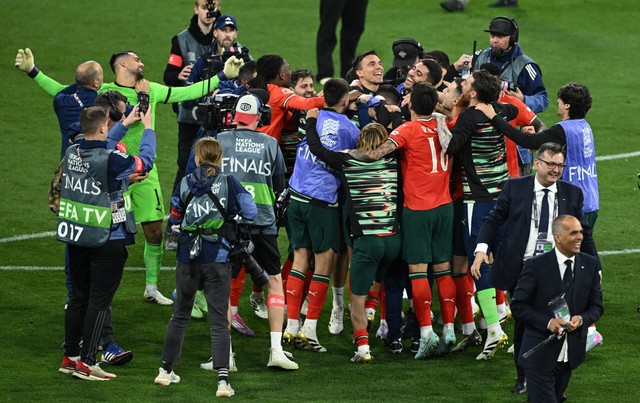Portugal win Nations League title with shootout triumph over Spain - Ảnh 3. Portugal win Nations League title with shootout triumph over Spain - Ảnh 3.