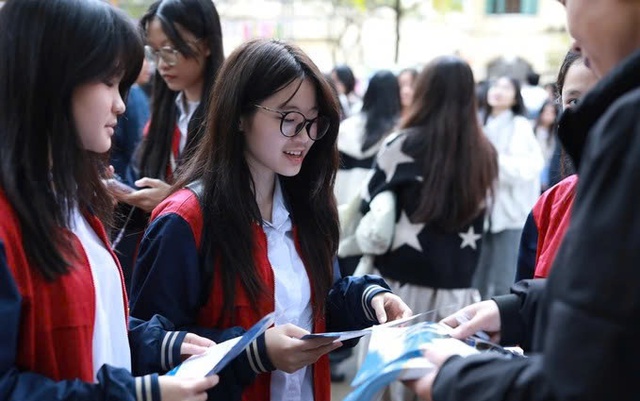 Có điểm chuẩn, tra cứu điểm thi lớp 10 Trường THPT chuyên Khoa học Tự nhiên thế nào?- Ảnh 1.