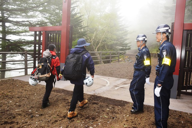 Mt. Fuji to kick off climbing season with new rules - Ảnh 1.