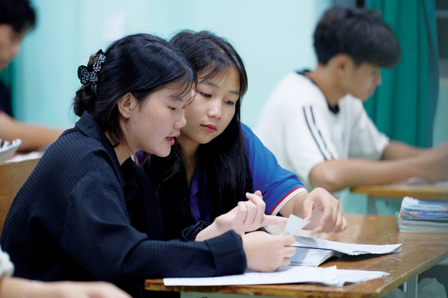 Đôi bạn thân cùng vượt qua khó khăn - Ảnh 2.