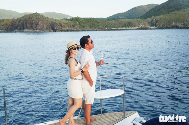 Yacht tours in Vietnam’s Nha Trang Bay become magnet for local, foreign tourists
- Ảnh 3.