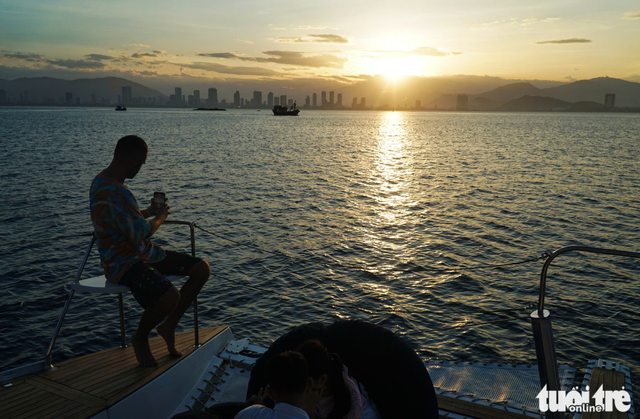 Yacht tours in Vietnam’s Nha Trang Bay become magnet for local, foreign tourists
- Ảnh 5.
