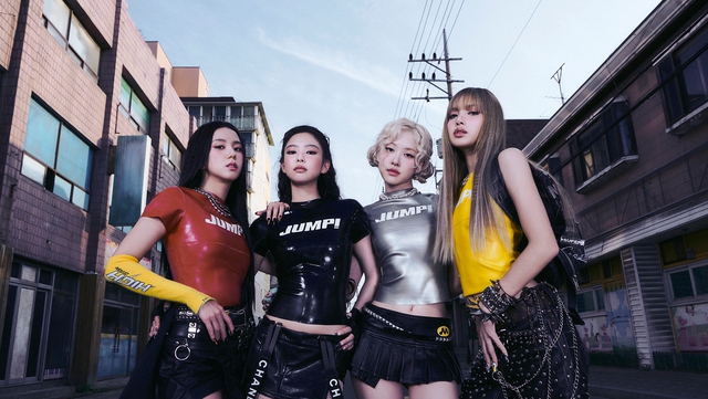 BLACKPINK và TWICE cùng trở lại, màn đụng độ của hai nhóm nhạc hàng đầu - Ảnh 2.