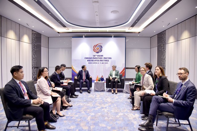 Vietnam strengthens ties with China, Australia, Algeria on AMM-58 sidelines- Ảnh 2. Vietnam strengthens ties with China, Australia, Algeria on AMM-58 sidelines- Ảnh 2.