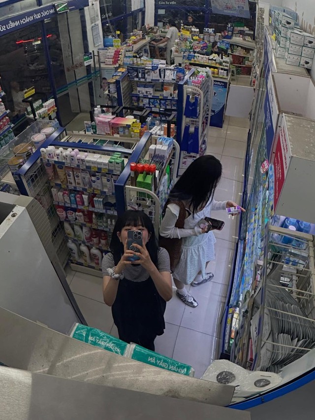 K-pop star Hyeri arrives in Ho Chi Minh City ahead of first fan meeting in Vietnam - Ảnh 5. K-pop star Hyeri arrives in Ho Chi Minh City ahead of first fan meeting in Vietnam - Ảnh 5.