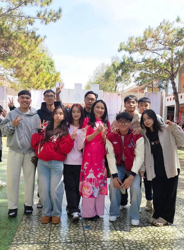 Bài kiểm tra đặc biệt và món quà bất ngờ  - Ảnh 2.