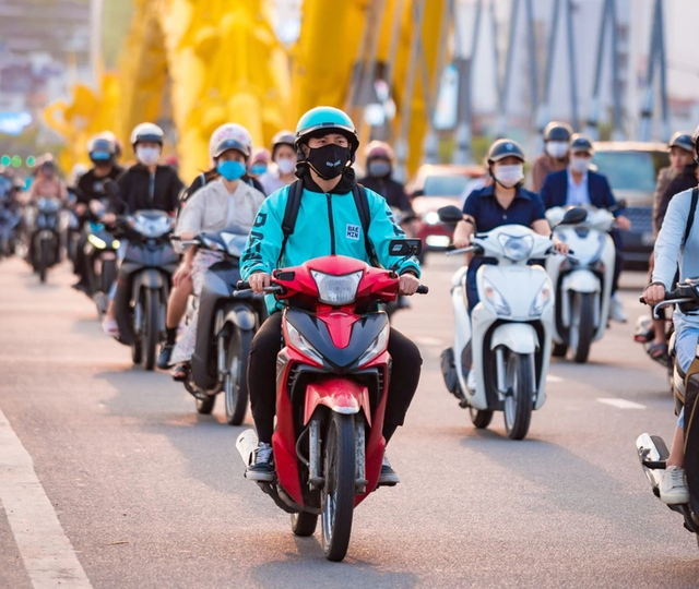 Food delivery apps enter new competition race in Vietnam- Ảnh 1. Food delivery apps enter new competition race in Vietnam- Ảnh 1.