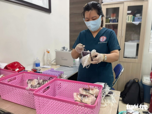30 blood donations by age of 30: A choice to save lives in Vietnam- Ảnh 4. 30 blood donations by age of 30: A choice to save lives in Vietnam- Ảnh 4.