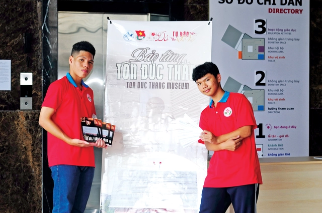 Chiến sĩ Hoa phượng đỏ làm thuyết minh viên bảo tàng - Ảnh 3.