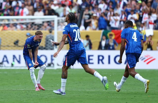 Palmer double fires Chelsea past PSG to Club World Cup glory - Ảnh 5. Palmer double fires Chelsea past PSG to Club World Cup glory - Ảnh 5.